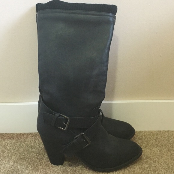 Black boots😍